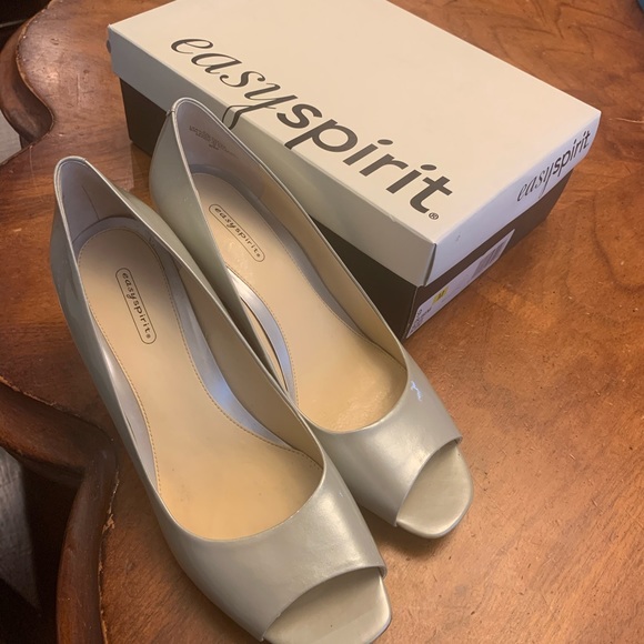 easy spirit open toe shoes